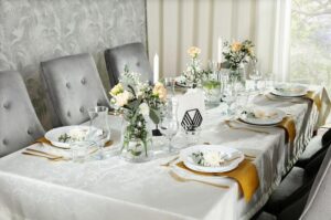 Komunia w domu – od czego zacząć i jak wszystko przygotować, by było wyjątkowo