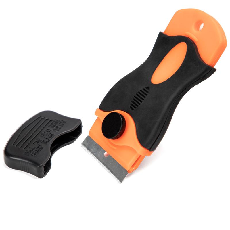 Skuteczne sposoby na usunięcie kleju po naklejce z różnych powierzchni