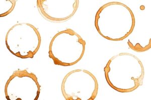 Jak skutecznie pozbyć się plam po kawie? Oto 6 sprawdzonych sposobów!