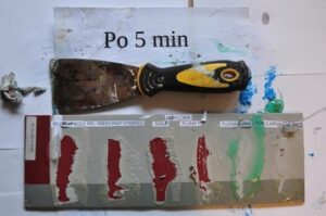 Skuteczne sposoby na usunięcie farby lateksowej z płytek w kilka chwil