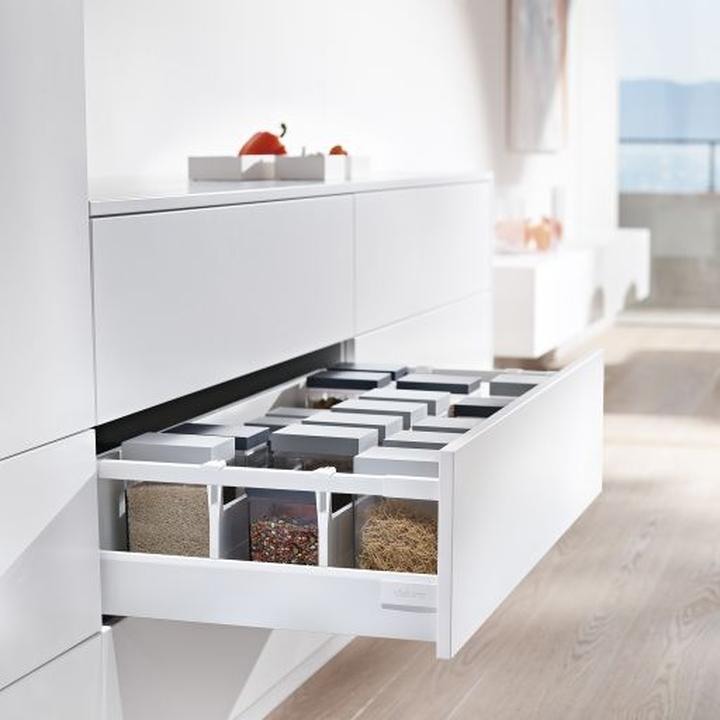 Porównanie szuflad Rejs i Blum