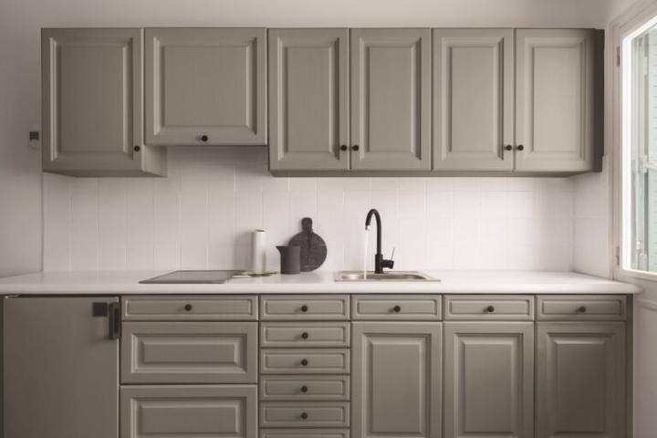 Odkryj, jaka jest najlepsza farba do mebli, aby tchnąć nowe życie w Twoje wnętrza!